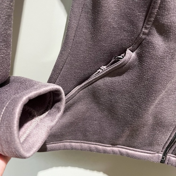 The North Face Women's Lavender Plush Jacket~ size M - Picture 3 of 8